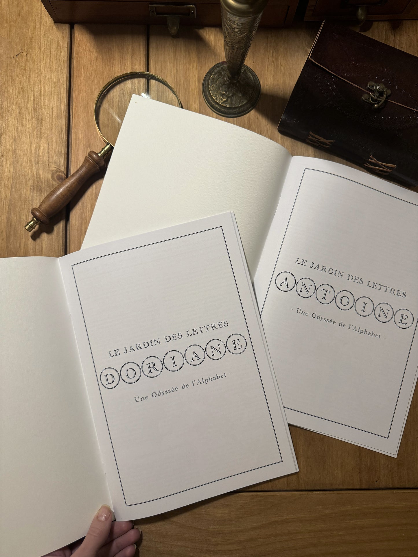 - Livret personnalisé avec les lettres du prénom de votre choix -